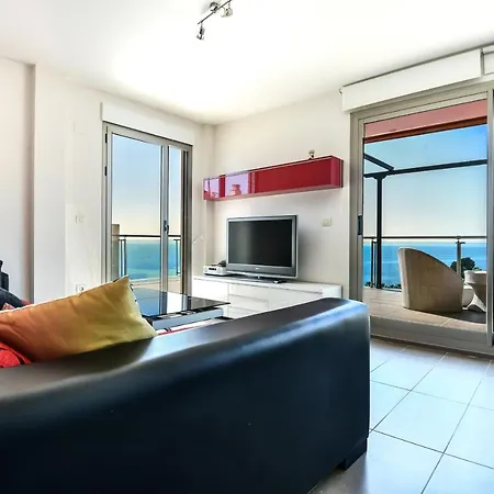 Borumbot Penthouse 2 - Costa Carpediem